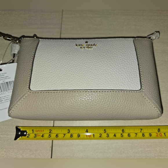 Kate Spade Lena Colorblock Convertible Wristlet, New with Tags! - Picture 11 of 12
